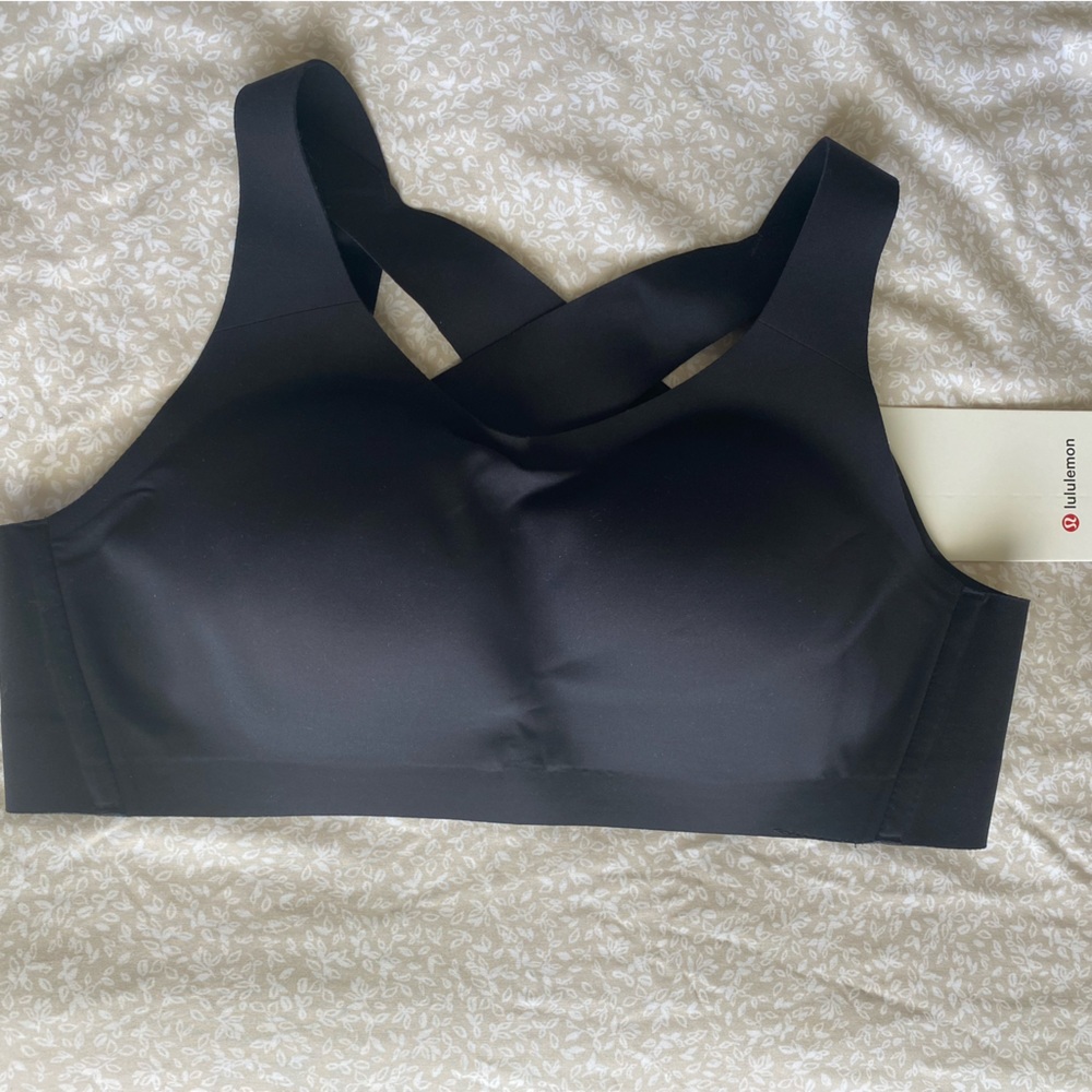 Lululemon Enlite sports bra, NWT, size 36 B, black